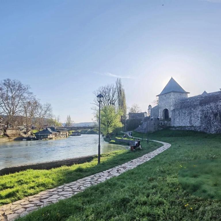 Riverside Panorama Apartment 2 near City Center Brko 2 - Apartman sa 1 Spavaćom Sobom - 28