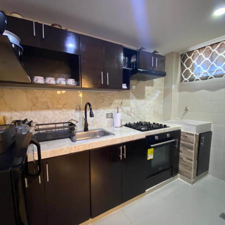 Apartamento cómodo y excelente ubicación - One-Bedroom Apartment - 2