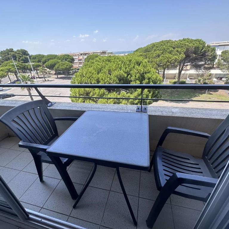 Studio cabine 4 pers. rénové avec vue mer au Grau-du-Roi - FR-1-731-143 - Apartment - 2
