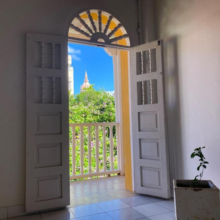 Experience the magic of the Calle de las Damas historic center - One-Bedroom Apartment - 18