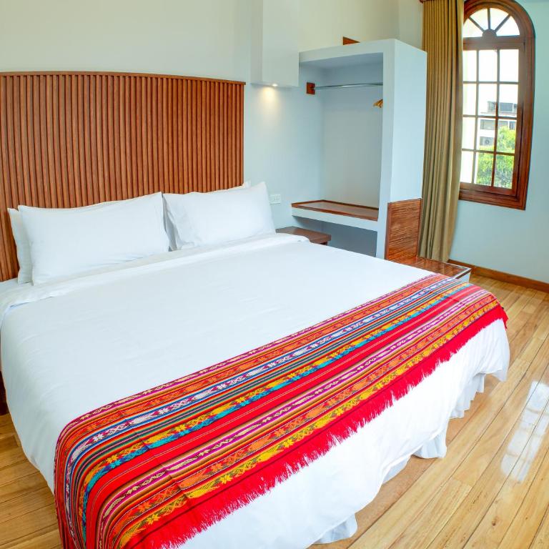 Hotel Boutique Circasiana Palace - Habitación Deluxe con cama extragrande - 8