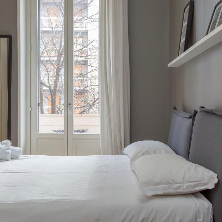 HomeLovers Two Rooms Close to City Life MM1 Metro - Appartamento con 2 Camere da Letto - 3