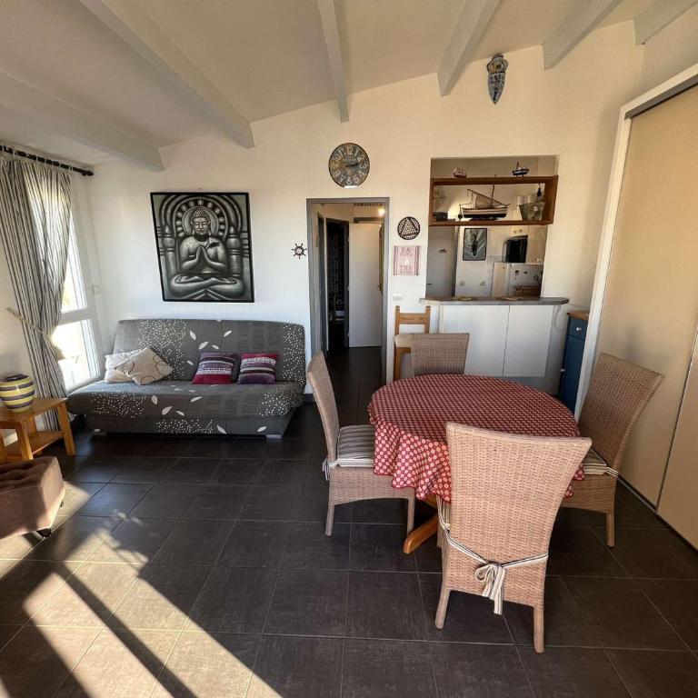 T2 Cabine, Terrasse, Parking Privé, Animaux Acceptés - FR-1-702-38 - Apartment - 16