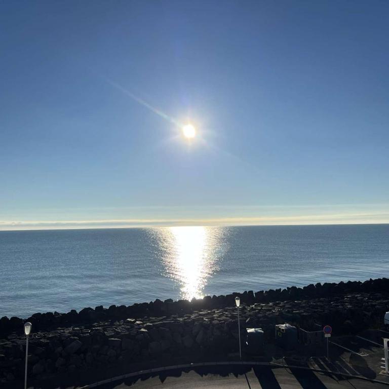 Superbe T3, Clim, Parking, Proche Plage et Commerces - FR-1-702-1 - Appartement - 25