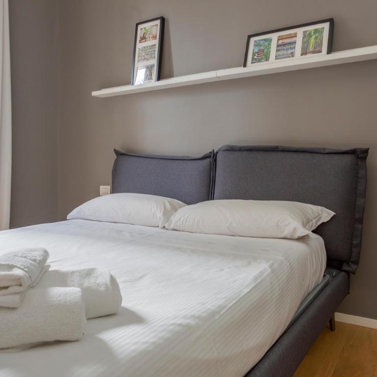 HomeLovers Two Rooms Close to City Life MM1 Metro - Appartamento con 2 Camere da Letto - 2