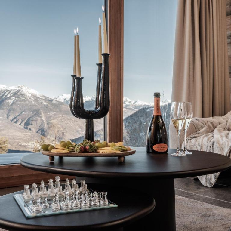 HelloCHALET Chalet Les Fleurs - Scenic Alpine Escape 70 metres from the cable car - Chalet Superior - 35