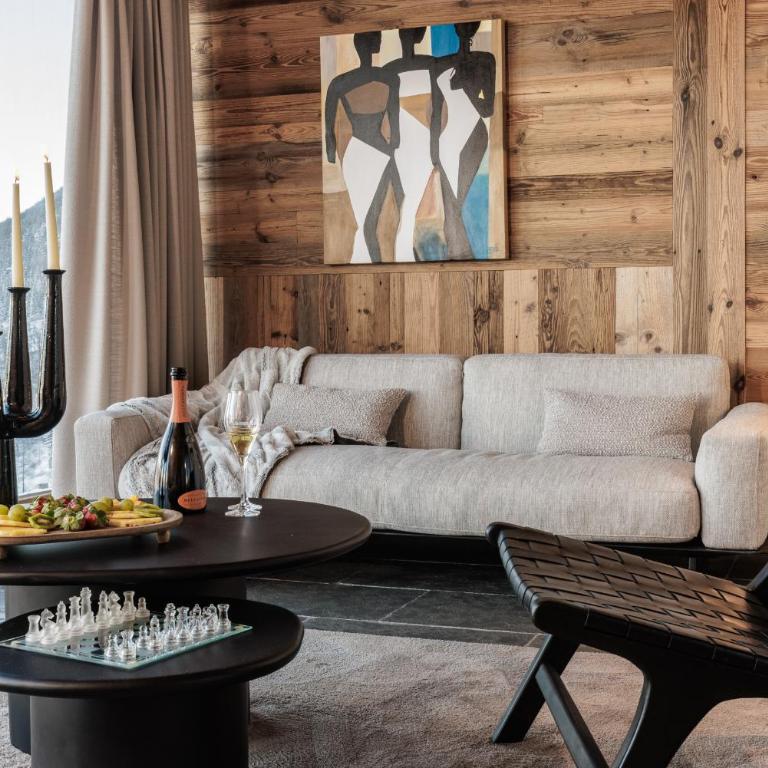 HelloCHALET Chalet Les Fleurs - Scenic Alpine Escape 70 metres from the cable car - Chalet Superior - 40