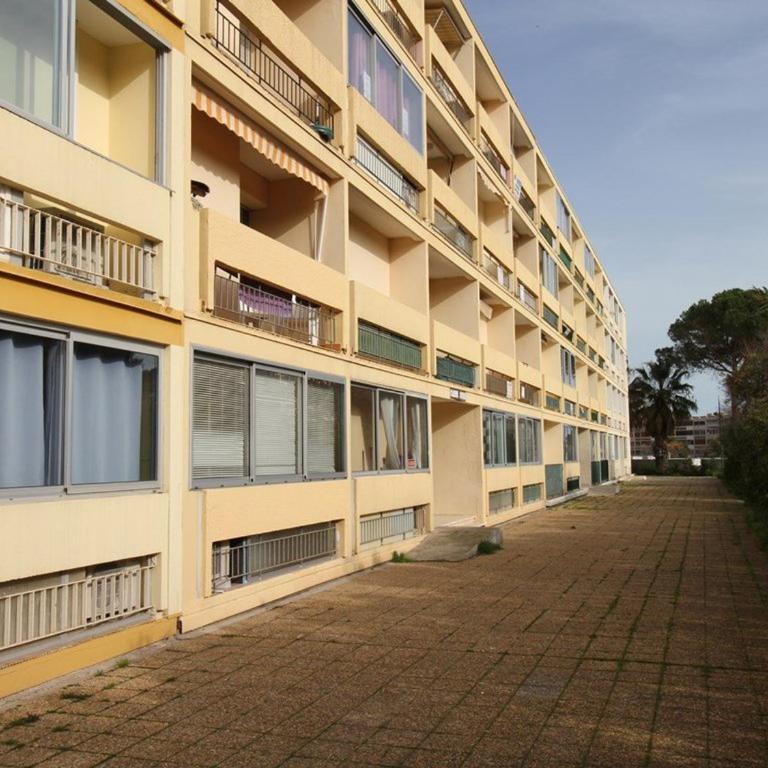 Studio rénové avec wifi, balcon et climatisation à Balaruc-les-Bains - FR-1-553-53 - Studio - 12