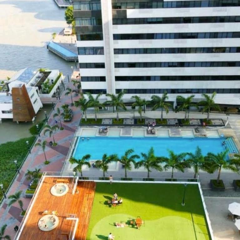 Apartamento moderno de 2 dormitorios con piscina, gimnasio y parking en Bellini 3 - Three-Bedroom Apartment - 4