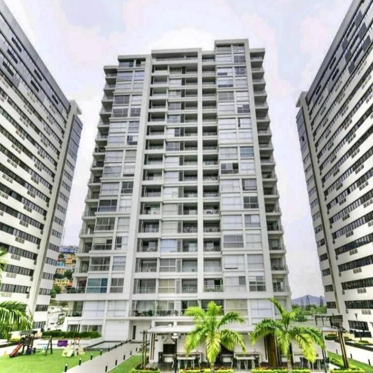 Apartamento moderno de 2 dormitorios con piscina, gimnasio y parking en Bellini 3 - Three-Bedroom Apartment - 6