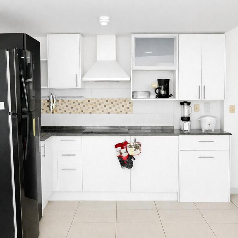 Apartamento moderno de 2 dormitorios con piscina, gimnasio y parking en Bellini 3 - Three-Bedroom Apartment - 9