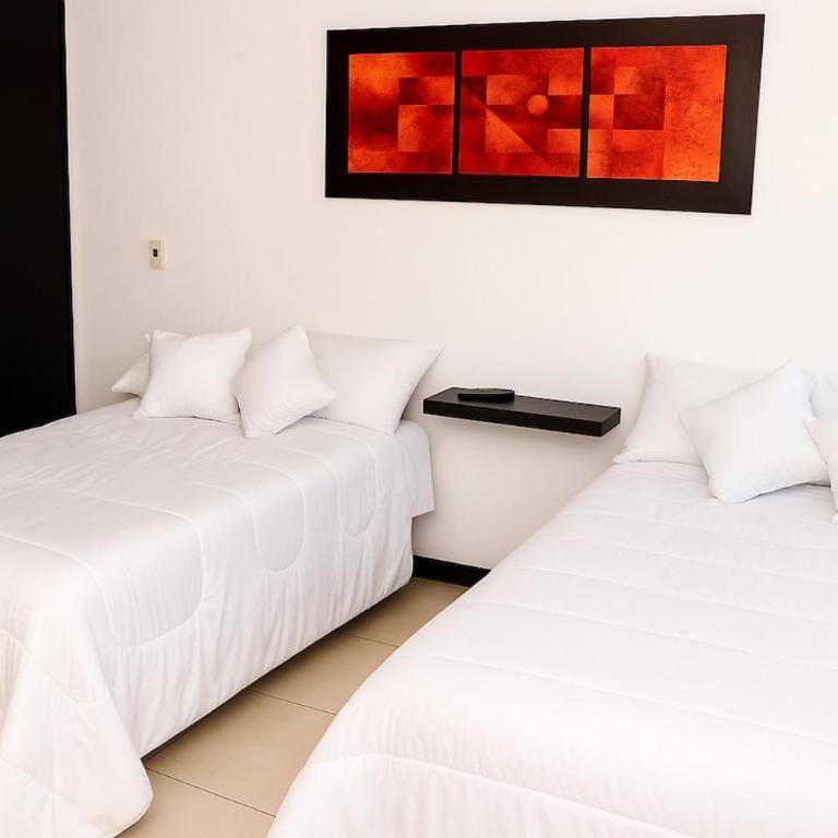 Apartamento moderno de 2 dormitorios con piscina, gimnasio y parking en Bellini 3 - Three-Bedroom Apartment - 11