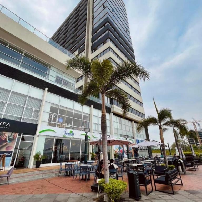 Apartamento moderno de 2 dormitorios con piscina, gimnasio y parking en Bellini 3 - Three-Bedroom Apartment - 15