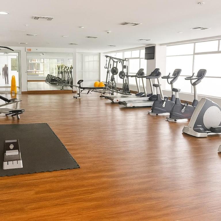 Apartamento moderno de 2 dormitorios con piscina, gimnasio y parking en Bellini 3 - Three-Bedroom Apartment - 18