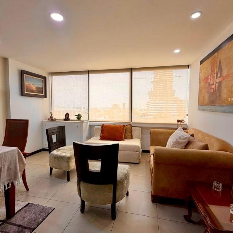 Apartamento moderno de 2 dormitorios con piscina, gimnasio y parking en Bellini 3 - Three-Bedroom Apartment - 20