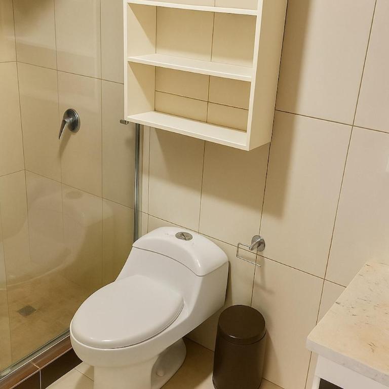 Apartamento moderno de 2 dormitorios con piscina, gimnasio y parking en Bellini 3 - Three-Bedroom Apartment - 30