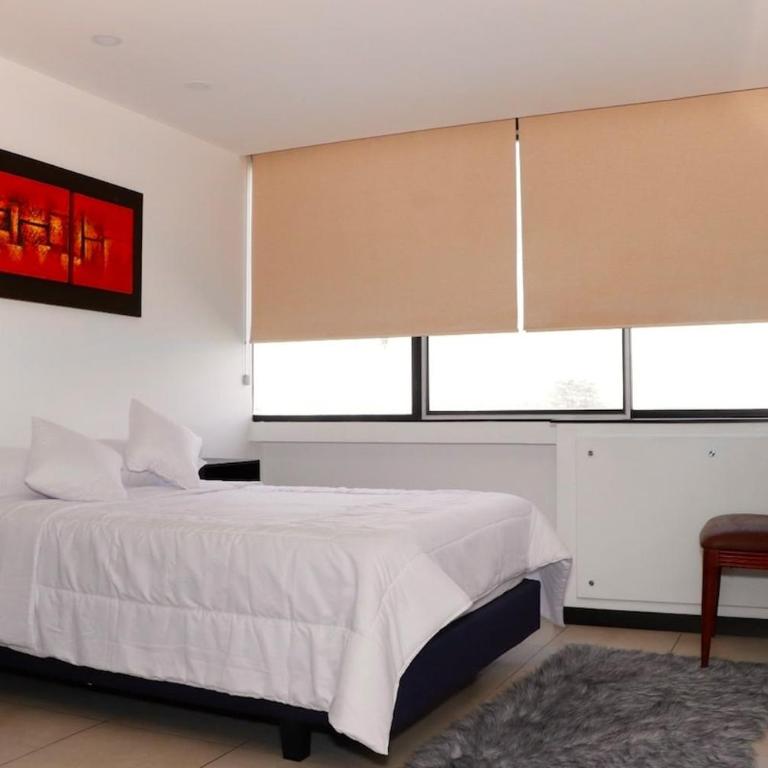 Apartamento moderno de 2 dormitorios con piscina, gimnasio y parking en Bellini 3 - Three-Bedroom Apartment - 41