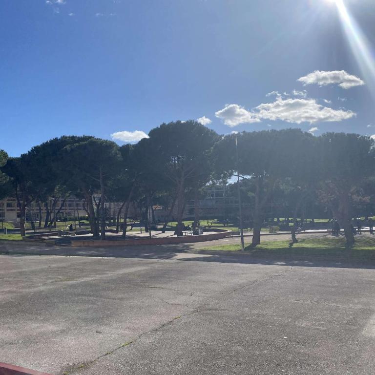 Charmant T1 rénové avec terrasse, climatisation et WiFi à Balaruc-les-Bains - FR-1-553-282 - Apartment - 12