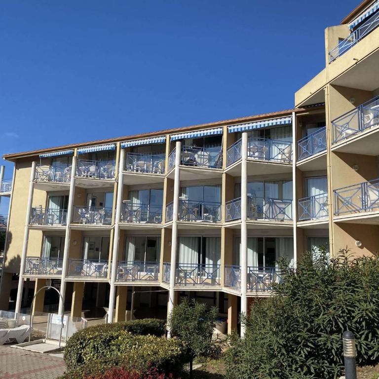Appartement 2 pièces avec terrasse et piscine à Balaruc-les-Bains - FR-1-553-311 - Apartment - 17