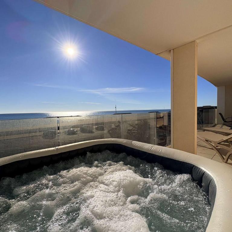 Valras-Loc Archipel Capri Jacuzzi with Sea View - Apartment - 1