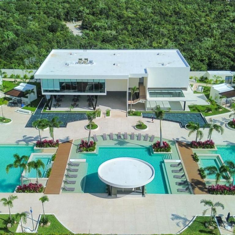 Modern Boho Chic Apartment in Cancun - Three-Bedroom Apartment - 5