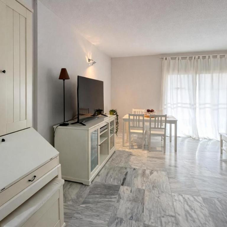 Heated Poolside Paradise Los Cristianos - Apartamento - 15