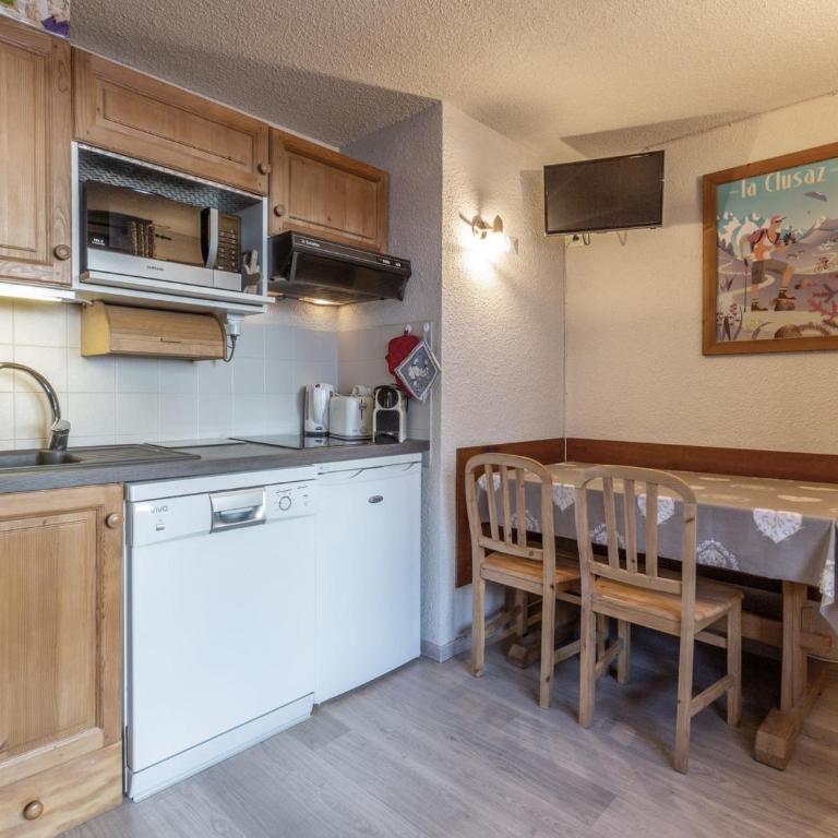 Appartement Centre Village ★★★, Parking, WIFI, Pied des Pistes, Confort 4 pers - FR-1-437-14 - Appartamento (4 Adulti) - 8