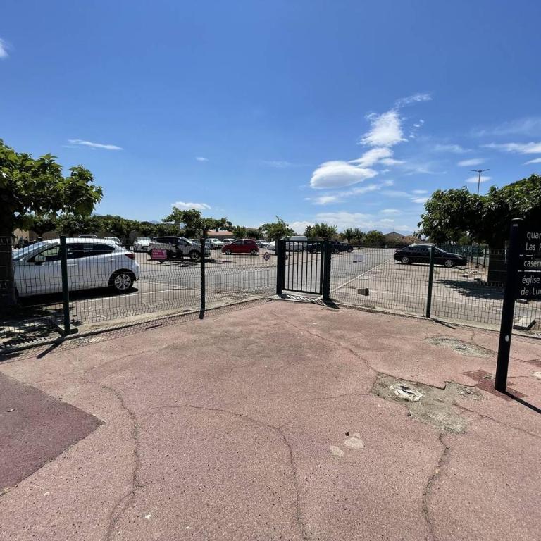 Appartement rénové T3, 6 couchages, proche plage et commerces, parking sécurisé, animaux acceptés - FR-1-106-56 - Apartment - 26