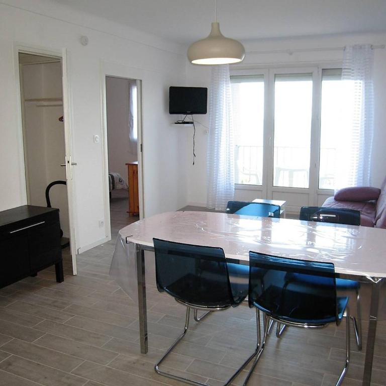 Appartement T2 rénové, 4 couchages, parking, face plage, centre de Saint-Cyprien - FR-1-106-74 - Apartment - 7