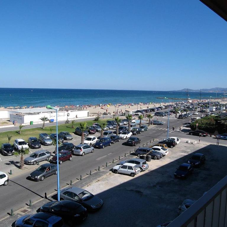 Appartement T2 rénové, 4 couchages, parking, face plage, centre de Saint-Cyprien - FR-1-106-74 - Apartment - 16