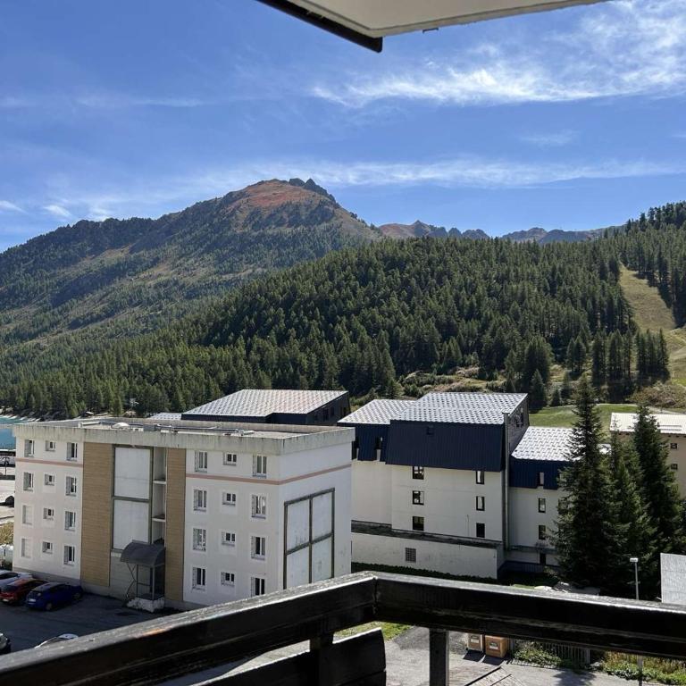 Appartement Montgenèvre: 6 pers, 2 ch + coin montagne, balcon, parking, prox commerces - FR-1-330D-56 - Appartement (6 Adultes) - 19