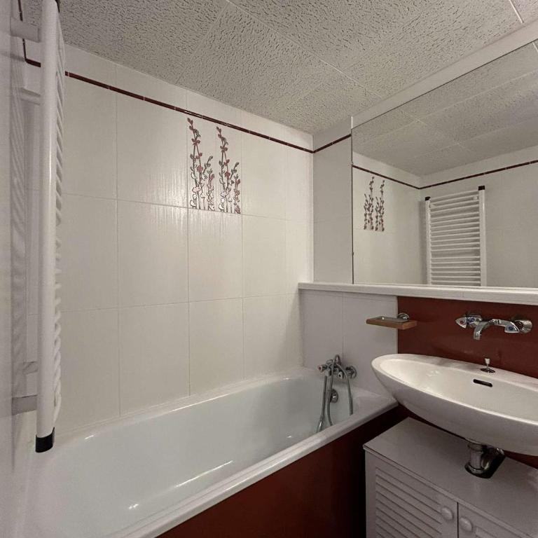 Studio montagne 4 pers. avec balcon, pistes à 100m, parking, local à skis - Montgenèvre - FR-1-330D-77 - Apartamento (4 adultos) - 15