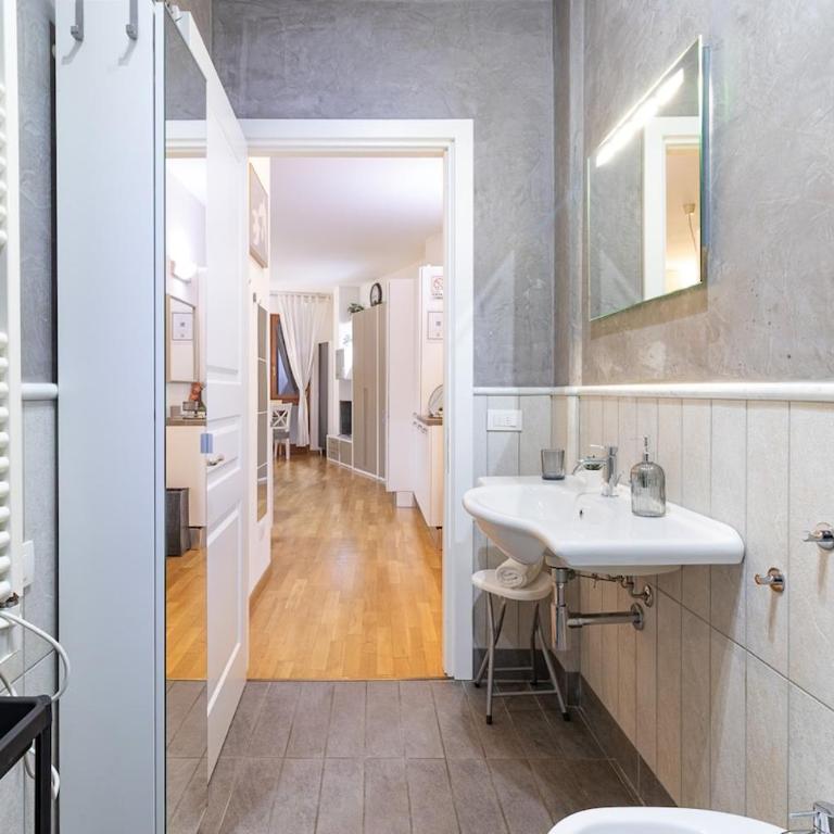 Exclusive suite - 5 min from the Tower of Pisa - WiFi AC - Appartamento con 1 Camera da Letto - 16