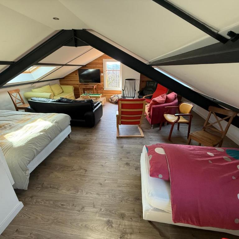 Gite La Grange sur les Bois - Maison 5 Chambres - 17