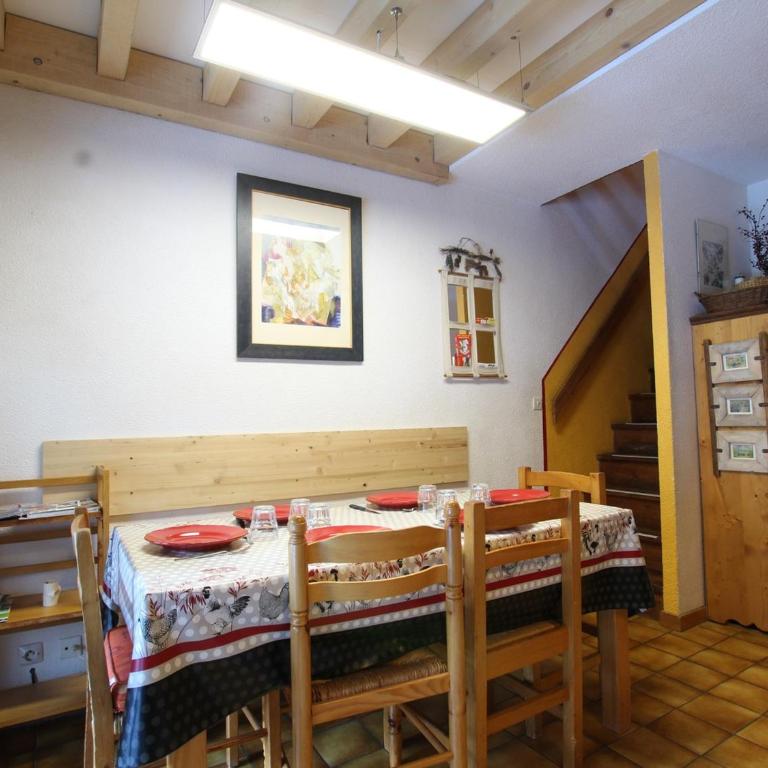 Triplex 6 Pers avec Balcon, Secteur Calme à Saint-Chaffrey, Proche Navette Skieur - Appartement 2 Chambres - 16