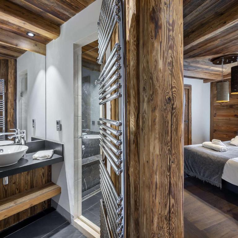 Appartement de luxe avec sauna et terrasse au centre de Val d'Isère - Four-Bedroom Apartment - 4
