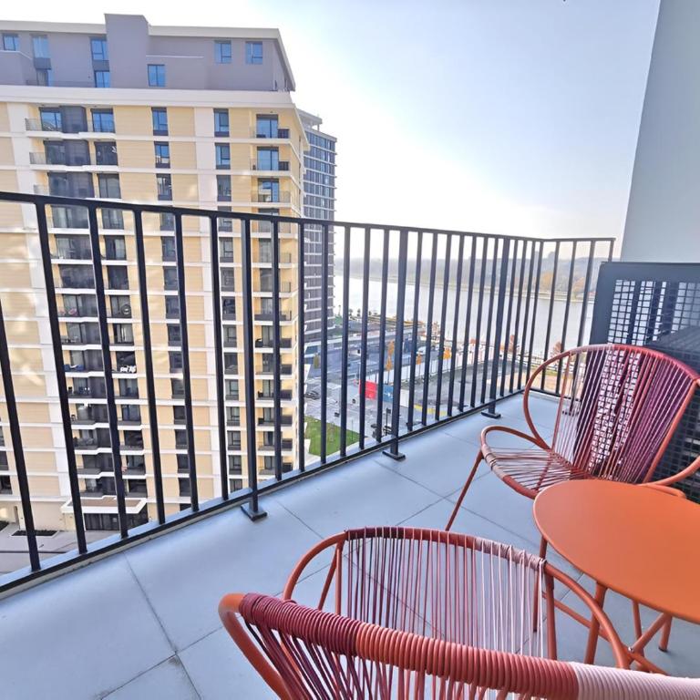 BW Emerald Residences - One-Bedroom Apartment with River View - 2