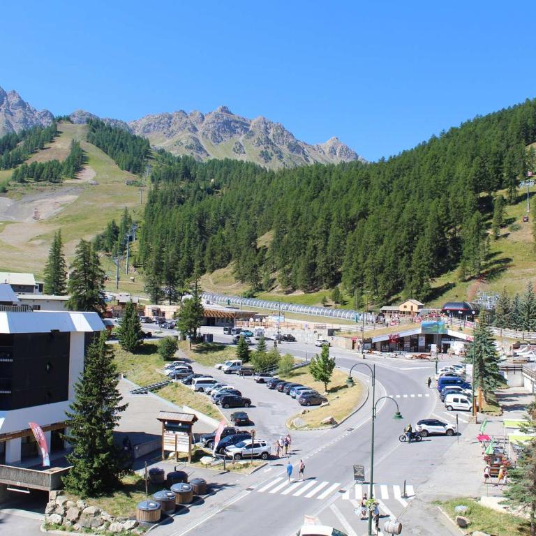 Studio confortable à Vars, 4 couchages, à 100m des pistes, proche commerces, parfait pour vacances - FR-1-330B-195 - Appartamento - 17