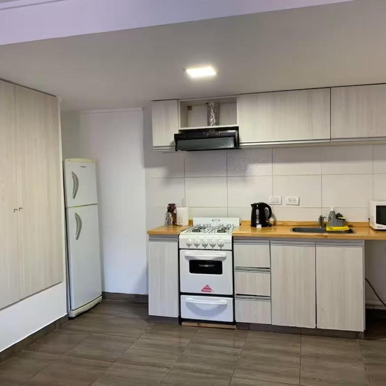 Depto 3 amb a media cuadra del mar entre Torreón y Varese - Two-Bedroom Apartment - 4
