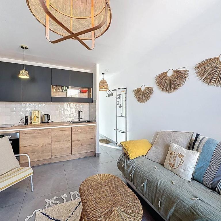 Appartement T2 lumineux sur le Vieux Port, La Ciotat - FR-1-770-11 - Apartment - 1