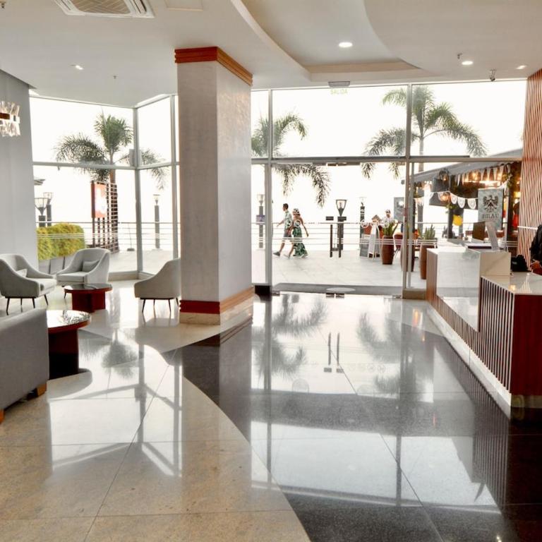 Apartamento de Lujo con Dos Dormitorios Un Parqueo Areas Sociales Puerto Santa Ana en Edificio Riverfront 2 - Two-Bedroom Apartment - 14