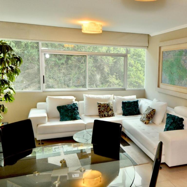 Apartamento de Lujo con Dos Dormitorios Un Parqueo Areas Sociales Puerto Santa Ana en Edificio Riverfront 2 - Two-Bedroom Apartment - 16