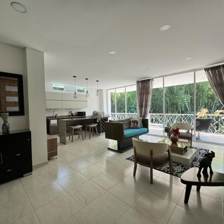 Lujoso apartamento en condominio campestre, Cerritos - Two-Bedroom Apartment - 1