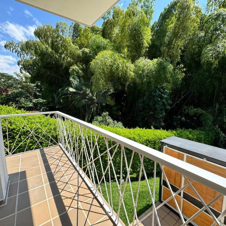 Lujoso apartamento en condominio campestre, Cerritos - Two-Bedroom Apartment - 2