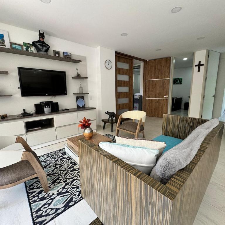 Lujoso apartamento en condominio campestre, Cerritos - Two-Bedroom Apartment - 9
