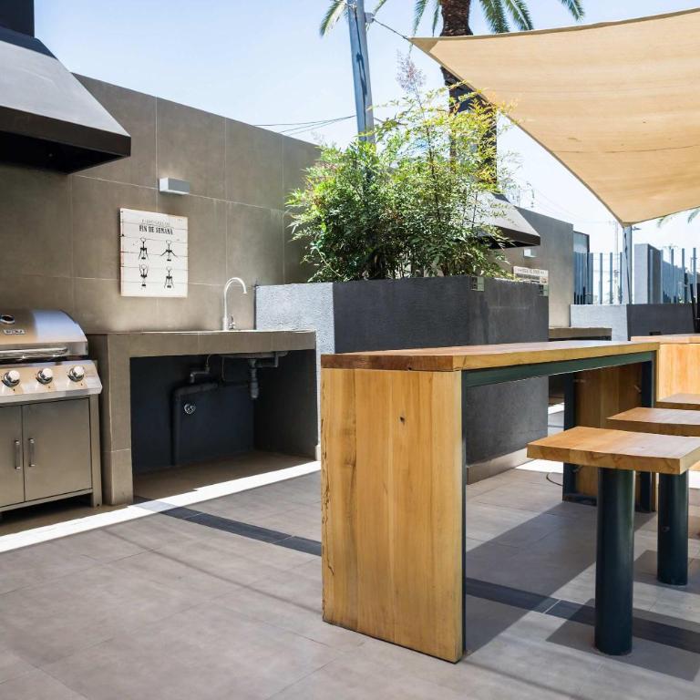 Modern 2BR Oasis in Las Condes Prime Urban Stay - Apartment - 5