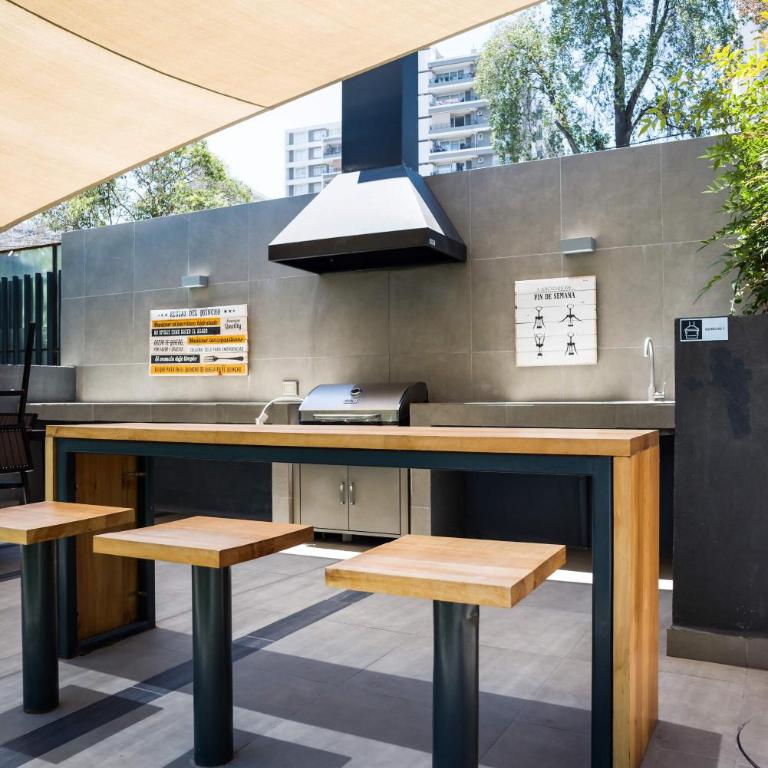 Modern 2BR Oasis in Las Condes Prime Urban Stay - Apartment - 56