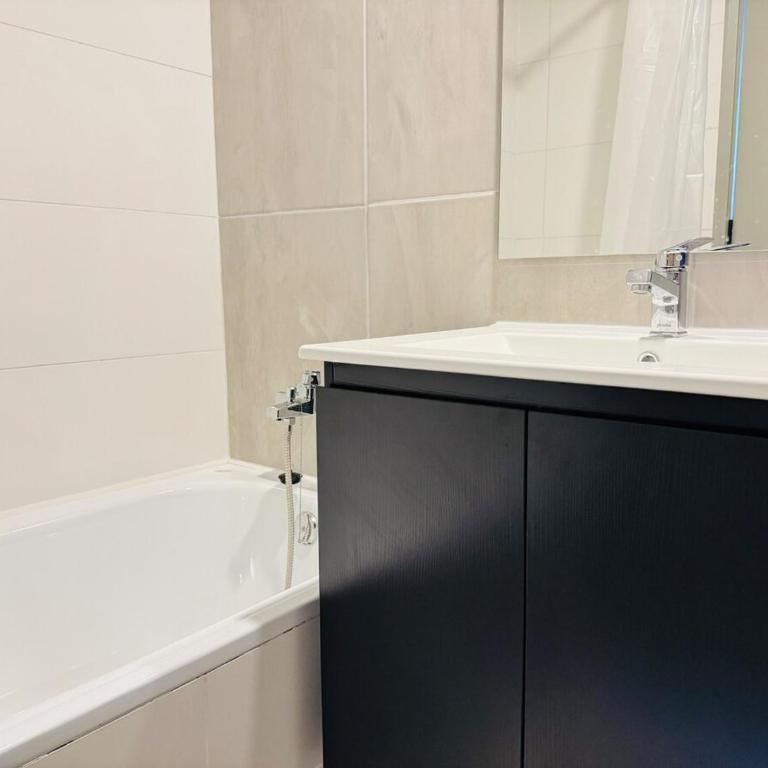 Muelle Barón - Terminal de Buses - One-Bedroom Apartment - 11