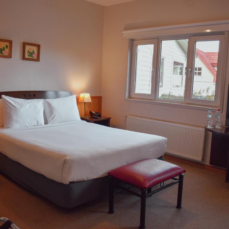 Park Inn by Radisson Puerto Varas - Queen Room - Non-Smoking - 6