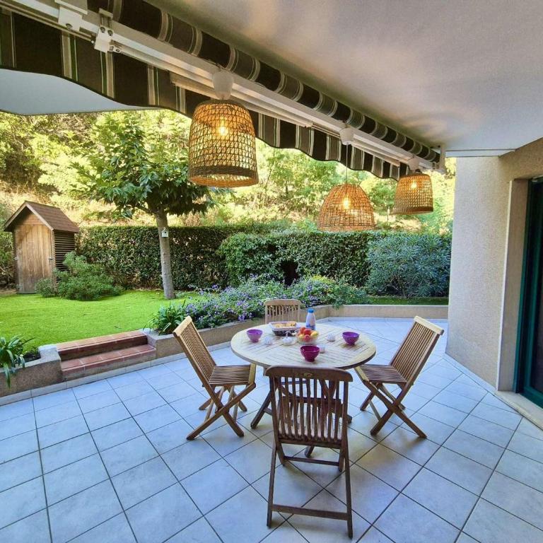 Appartement T3 Climatisé avec Jardin Privatif - Proche Plages et Commerces à Cavalaire-sur-Mer - FR-1-226B-32 - Appartement (6 Adultes) - 1